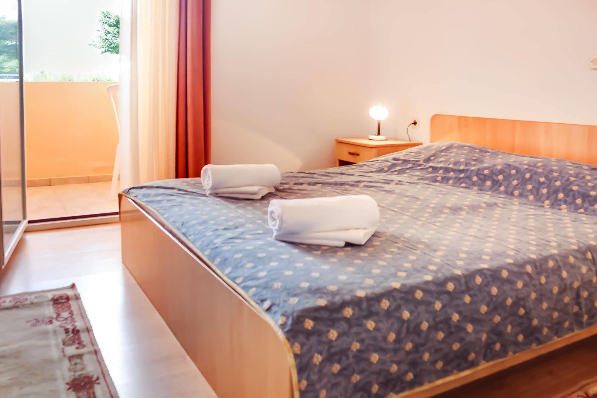 Hotel Tony Pag Town Buitenkant foto