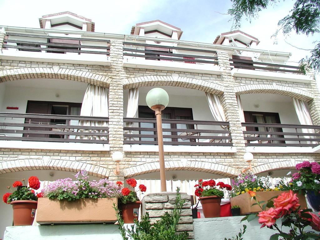 Hotel Tony Pag Town Buitenkant foto